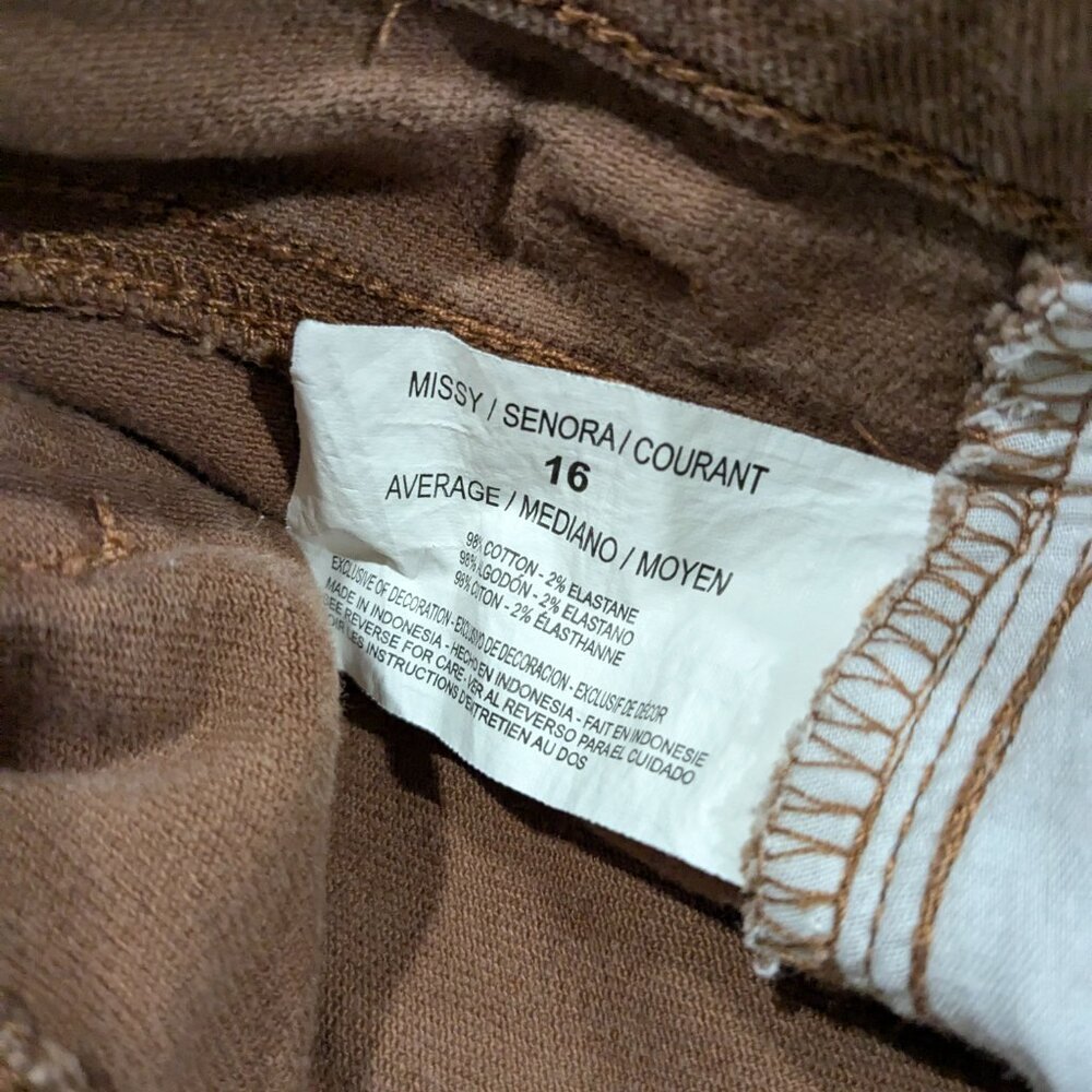 Gloria Vanderbilt Women's Amanda Jeans, Brown, Size 16, Classic Fit, Tapered Leg - Picture 12 of 13